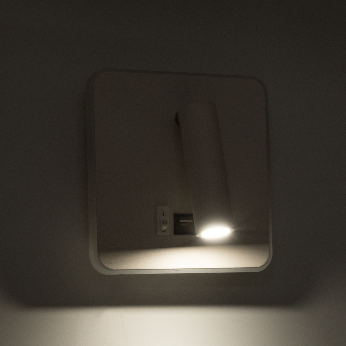 LEDTM® LADY-S 60943 Μοντέρνο Φωτιστικό Τοίχου - Απλίκα Ξενοδοχείου Reading Light με Φορτιστή USB 3A LED 6W 600lm 36° & 360° AC 220-240V IP20 Φυσικό Λευκό 4500K - Bridgelux COB Chip & TÜV SÜD Driver - Λευκό Ματ - Μ15 x Π15 x Υ7cm - 3 Χρόνια Εγγύηση - Image 9