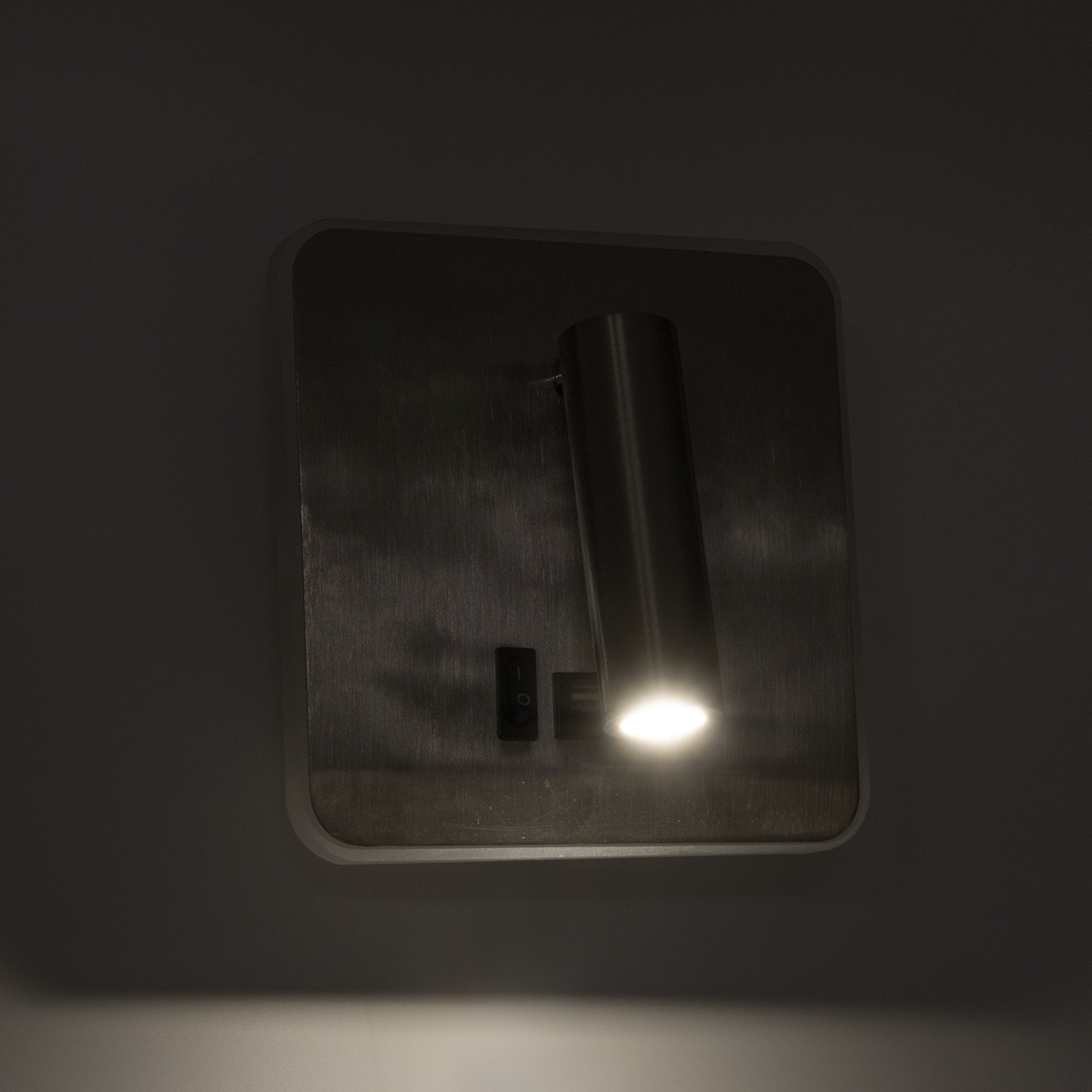 LEDTM® LADY-S 60945 Μοντέρνο Φωτιστικό Τοίχου - Απλίκα Ξενοδοχείου Reading Light με Φορτιστή USB 3A LED 6W 600lm 36° & 360° AC 220-240V IP20 Φυσικό Λευκό 4500K - Bridgelux COB Chip & TÜV SÜD Driver - Νίκελ Βούρτσας - Μ15 x Π15 x Υ7cm - 3 Χρόνια Εγγύηση - Image 9