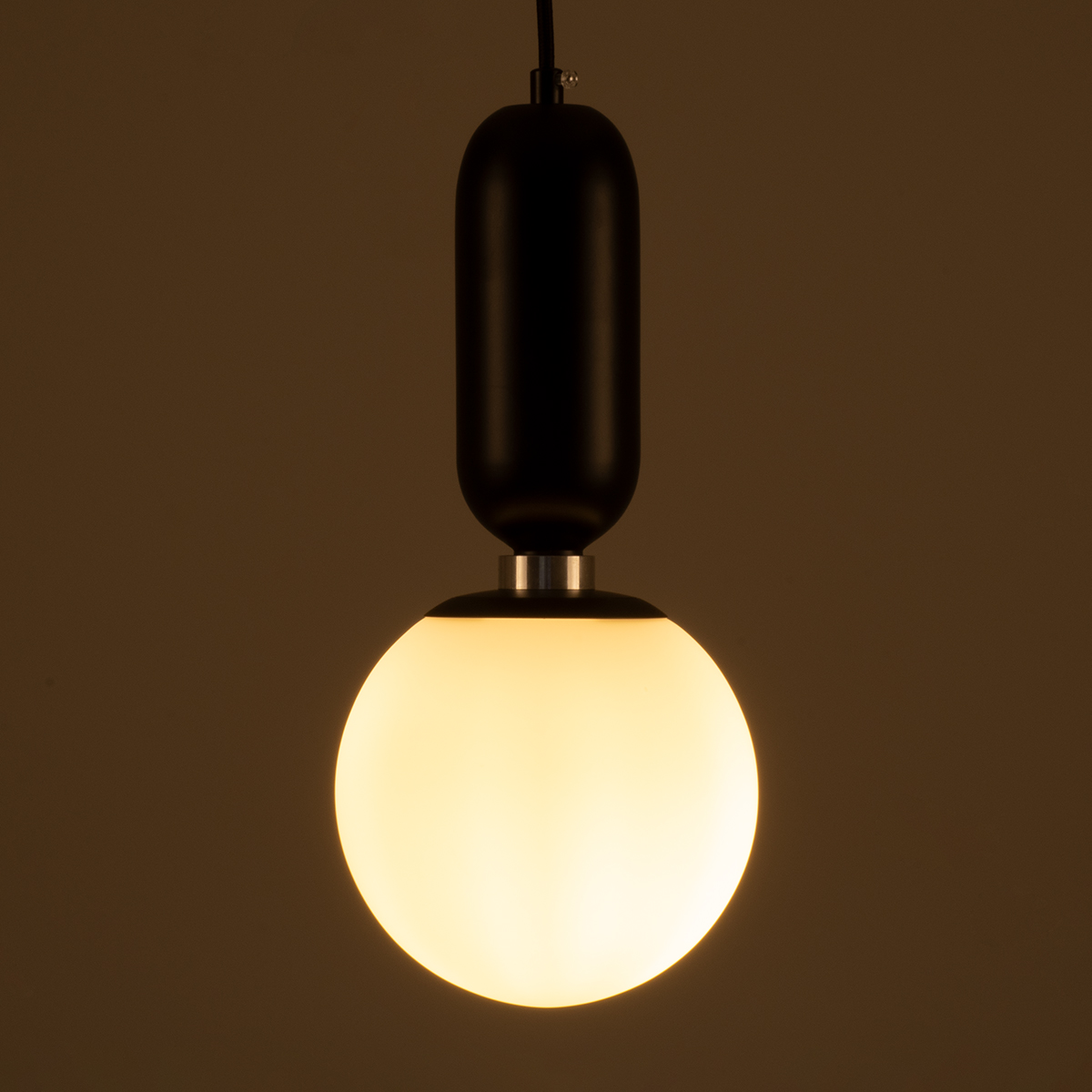 LEDTM® MAVERICK 00945 Μοντέρνο Κρεμαστό Φωτιστικό Οροφής με Ντουί 1 x E27 AC 220-240V IP20 - Μαύρο & Λευκό - Μ15 x Π15 x Υ33cm - Image 3