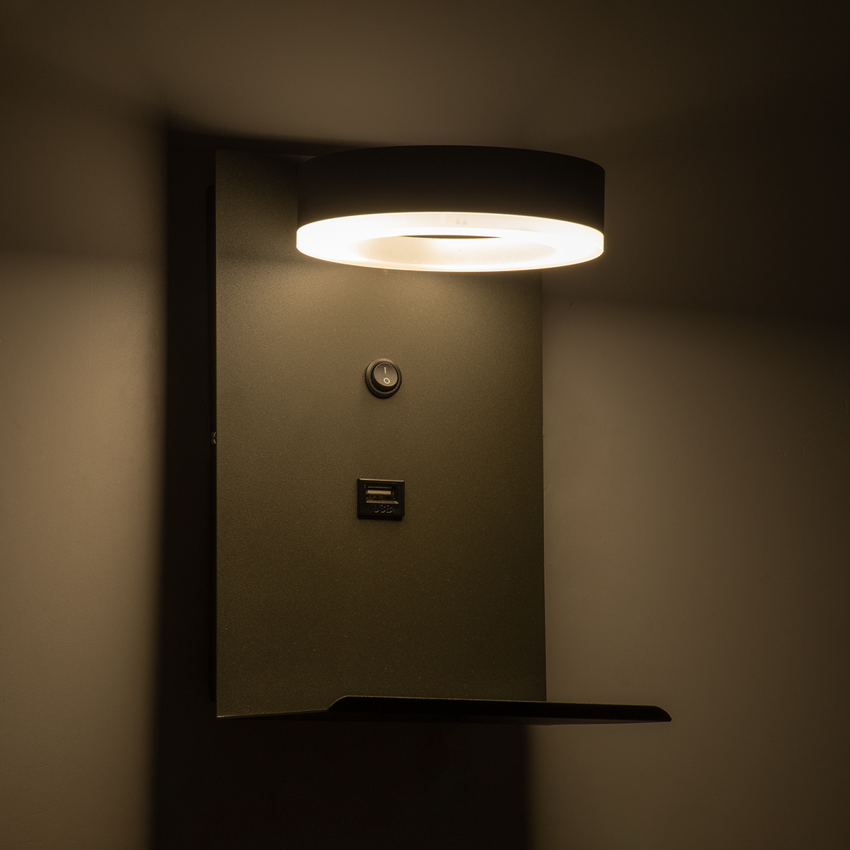 LEDTM® CROWN 61372 Μοντέρνο Φωτιστικό Τοίχου - Απλίκα Ξενοδοχείου Reading Light με Φορτιστή USB 3A LED 5W 550lm 120° AC 220-240V IP20 Φυσικό Λευκό 4500K - Bridgelux COB Chip & TÜV SÜD Driver - Γκρι Ανθρακί Ματ - Μ15 x Π15 x Υ23cm - 3 Χρόνια Εγγύηση - Image 9