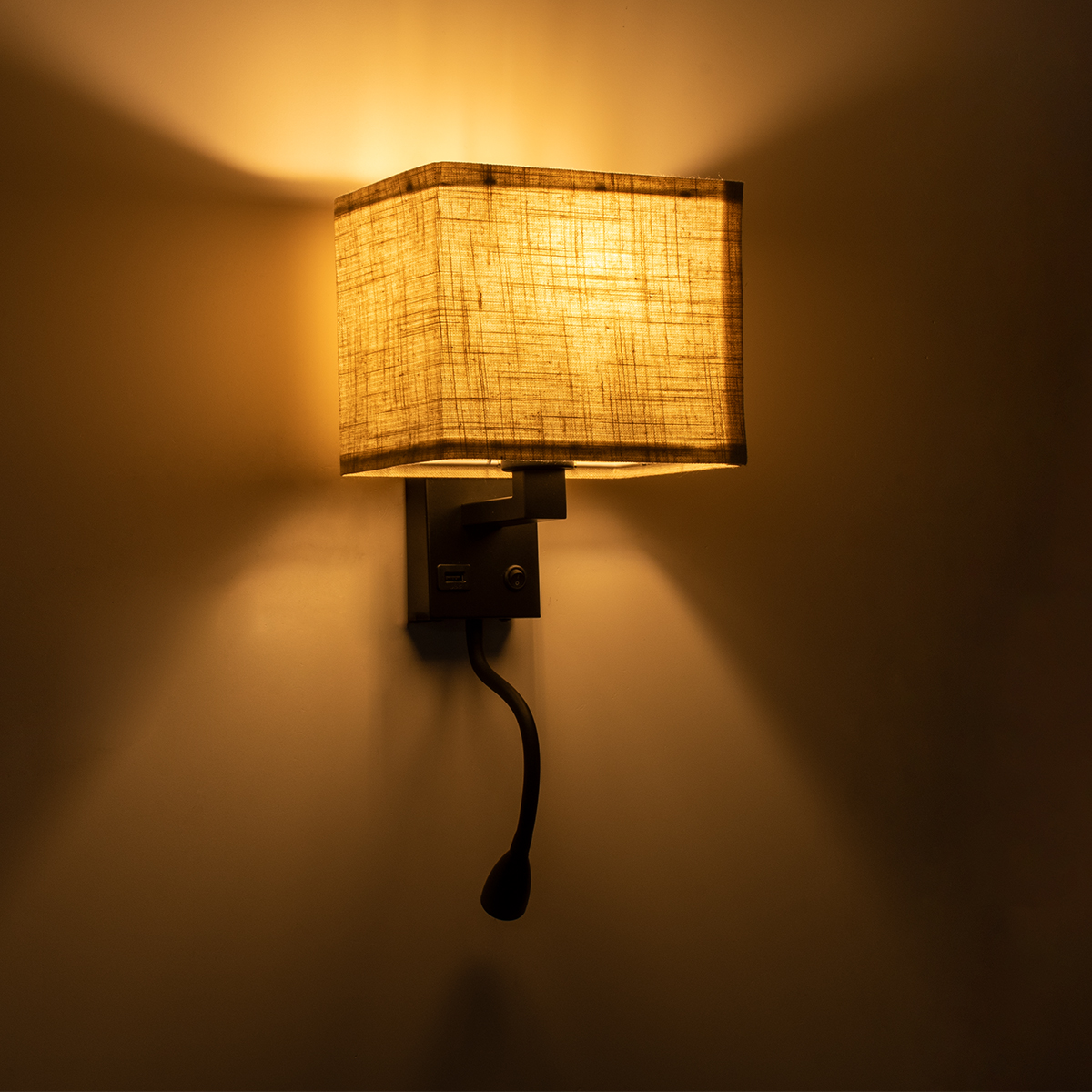 LEDTM® ROULETTE-S 61382 Μοντέρνο Φωτιστικό Τοίχου - Απλίκα Ξενοδοχείου Reading Light με Φορτιστή USB 3A & Ντουί 1 x E27 LED 3W 360lm 36° & 360° AC 220-240V IP20 Φυσικό Λευκό 4500K - Bridgelux COB Chip & TÜV SÜD Driver - Μαύρο & Μπεζ - Μ17 x Π20 x Υ37cm - Σετ 2 Τεμαχίων - 3 Χρόνια Εγγύηση - Image 13