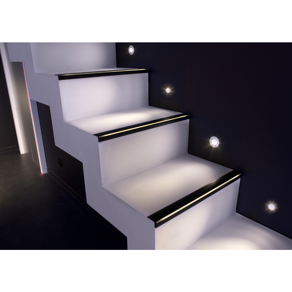LEDTM® STAIR-PROFILE 70843-3M Προφίλ Αλουμινίου - Βάση & Ψύκτρα Ταινίας LED με Μαύρο Φιμέ Κάλυμμα - Χρήση σε Σκαλοπάτια - Πατητό Κάλυμμα - Μαύρο - 3 Μέτρα - Μ300 x Π8 x Υ3.2cm - Image 9