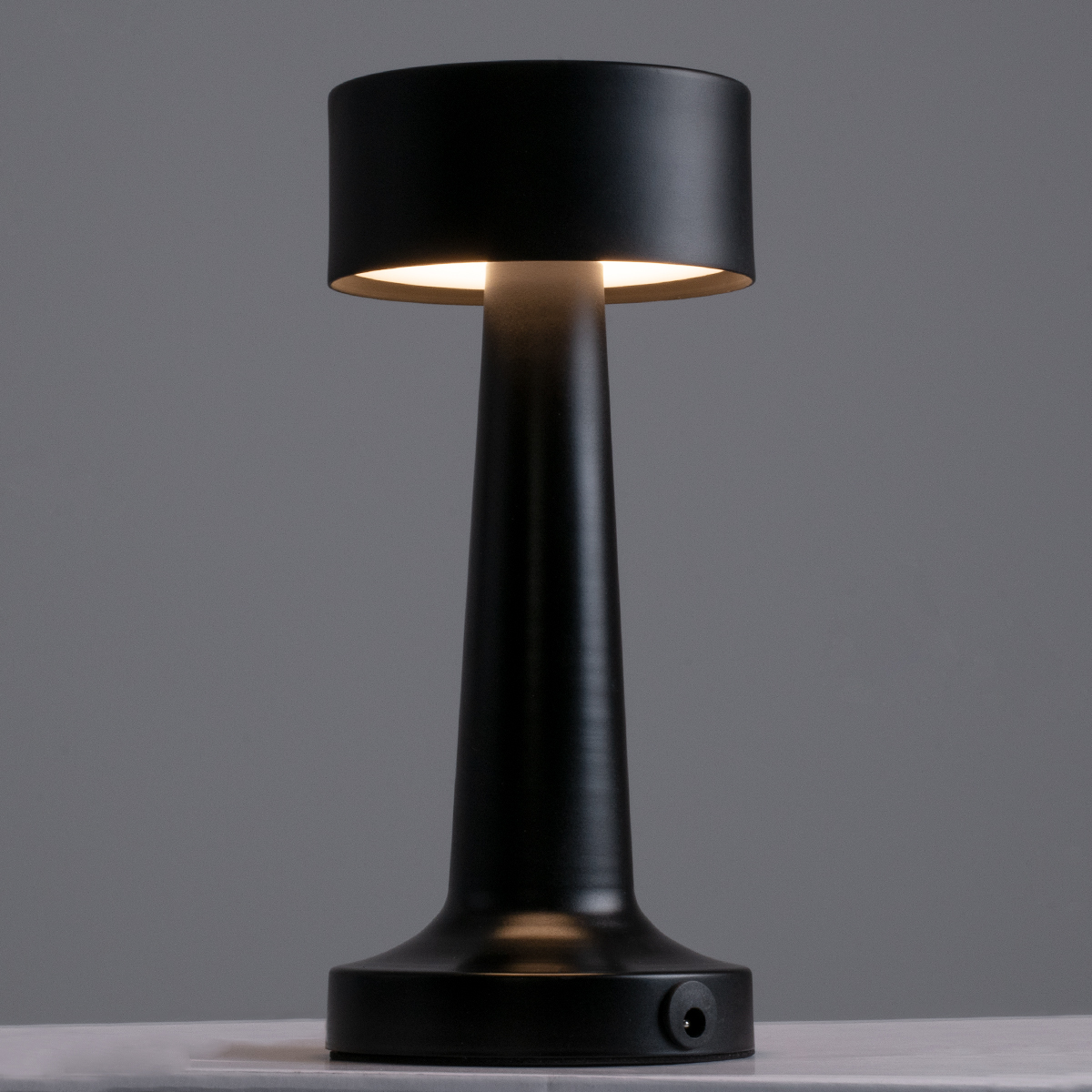 LEDTM® BELLA 76503 Επαναφορτιζόμενο Επιτραπέζιο Φωτιστικό Πορτατίφ LED 1.5W 105lm 120° DC 5V IP44 Θερμό Λευκό 2700K Dimmable Μαύρο Αλουμίνιο - Μ9 x Π9 x Υ21cm - 2 Xρόνια Εγγύηση - Image 3